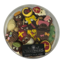 Ronde geschenk doos met gevulde en ongevulde sinterklaas chocolade
